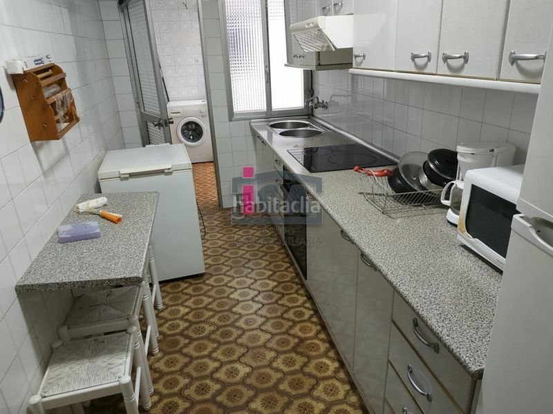 Foto 33b8f99d-ebfc-4e2e-8d10-7458cd06063b. Rent flat in Centro Cáceres