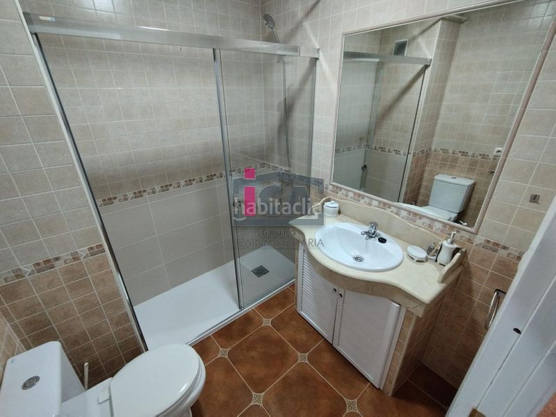 Foto 93899aef-1d24-45ea-b069-c4672db243d2. Rent flat with heating in Casco Antiguo Cáceres