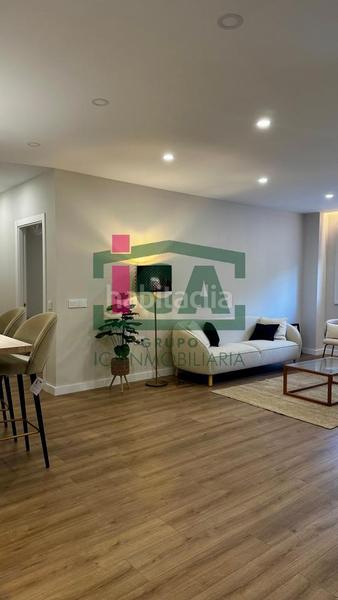 Foto bc4a4ccd-c056-4549-a482-89a08aea3691. Apartamento en Centro Cáceres