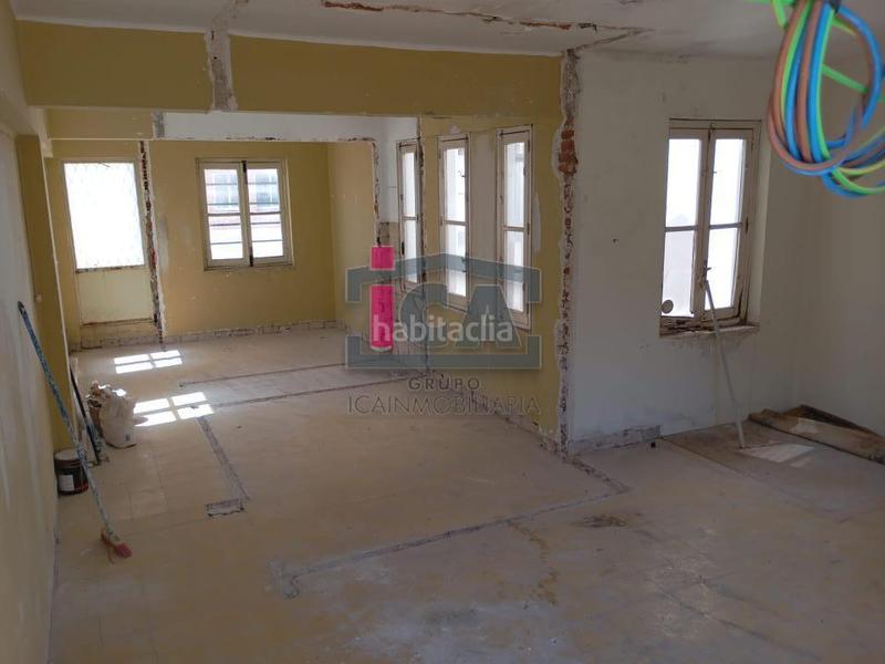 Foto 9eabb300-8431-4998-94ae-f3c3fc3f2d47. Ático en Centro Cáceres