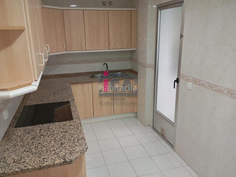 Foto eab3dd08-4fc5-4c92-a58f-64943a0eb534. Location appartement avec chauffage dans Centro Cáceres