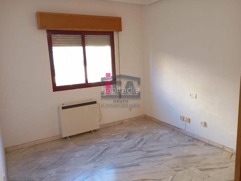 Foto 67f30cdb-93b1-44fe-ad6a-f24446569720. Alquiler piso en Centro Cáceres