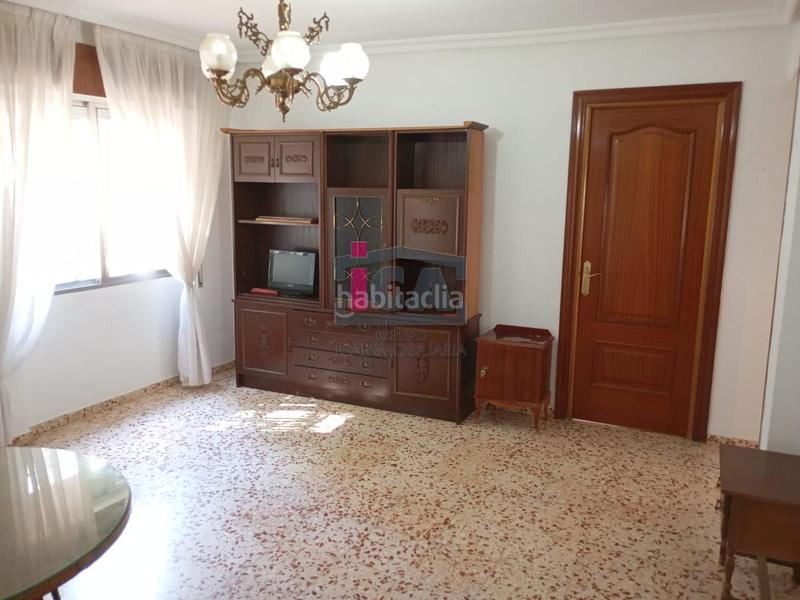 Foto a65493f2-5433-4ee4-b480-58b10e86a5ed. Etagenwohnung in Centro Cáceres