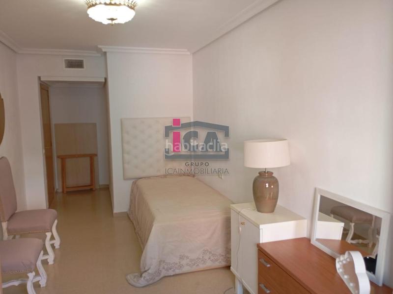 Foto cfb5c17a-cfac-4bb2-a82f-441ffd239cad. Miete etagenwohnung mit heizung parking in Centro Cáceres