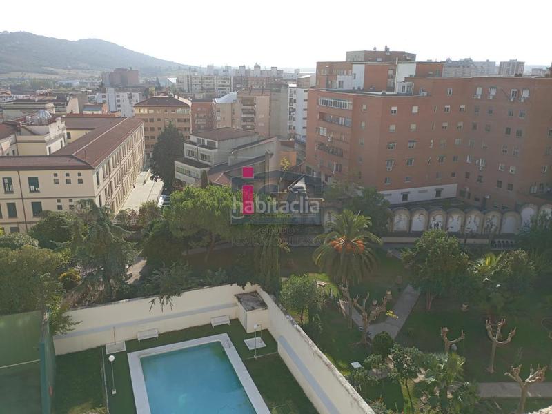 Foto 2b9a7c4b-9c9f-4176-82da-d9aa16a2b500. Apartment with heating pool in Centro Cáceres
