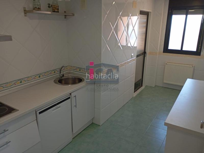 Foto 3ff7c27b-dccb-469f-a6d9-124202e39c54. Location appartement avec chauffage parking piscine dans Cáceres