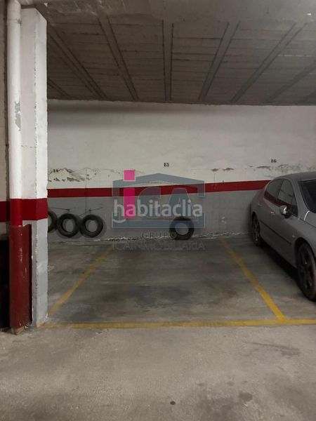 Foto a3bb22c9-ecaf-4517-b620-426936e18718. Car parking in Casco Antiguo Cáceres