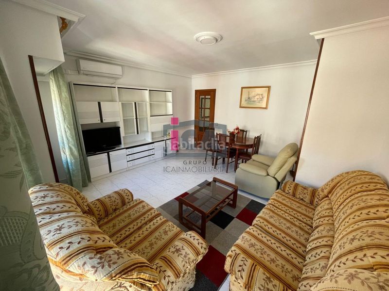 Foto d91ebdf6-65e4-4787-8410-8a86ec619194. Rent flat with heating in Centro Cáceres