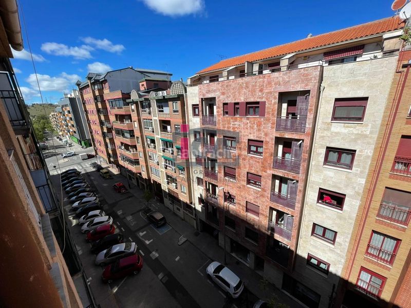 Foto e44d45d2-cb17-4827-9d14-dd1e9672561c. Rent flat with heating in Centro Cáceres