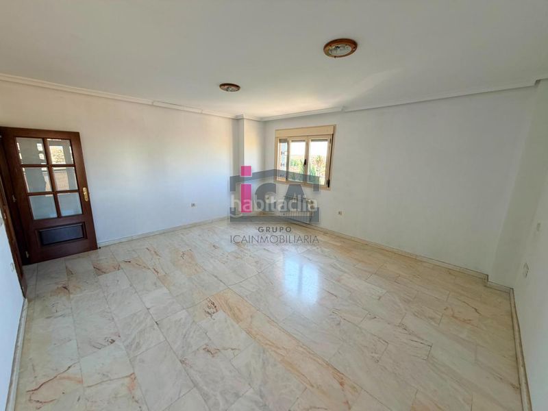 Foto 53acad7a-a768-433d-8504-7a3b8c0fabf5. Flat with heating in nuevo Cáceres Cáceres