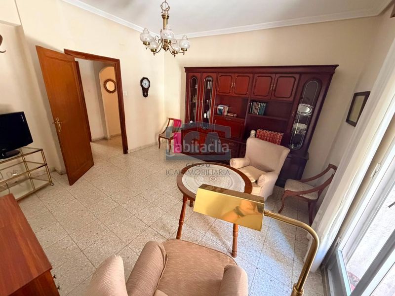 Foto 30e9908a-4c93-4d32-8c03-b7f8f0843849. Flat with heating in Centro Cáceres