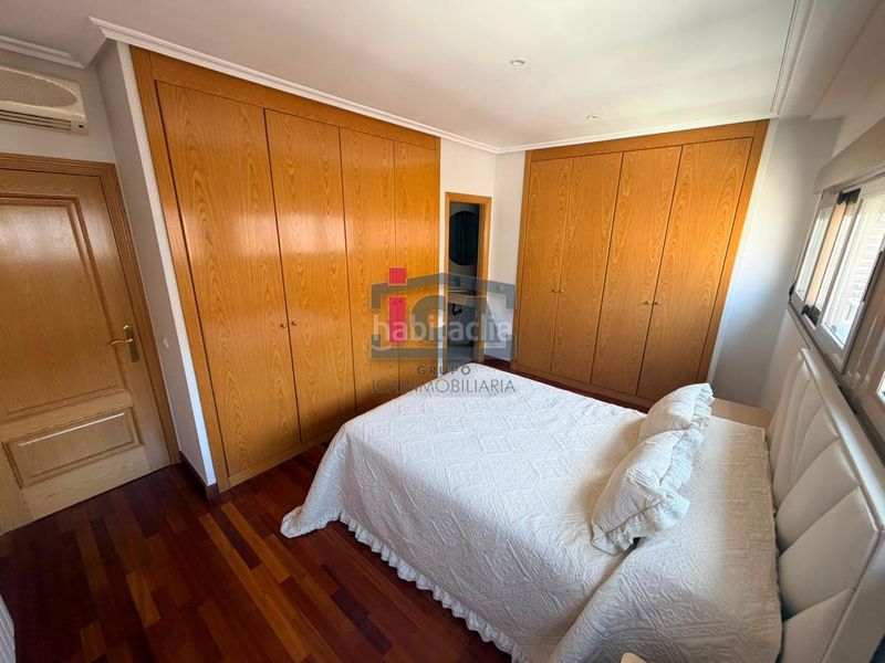 Foto f63d44d3-f522-4600-9cfd-6eb5d17031dc. Dachwohnung mit heizung in Centro Cáceres