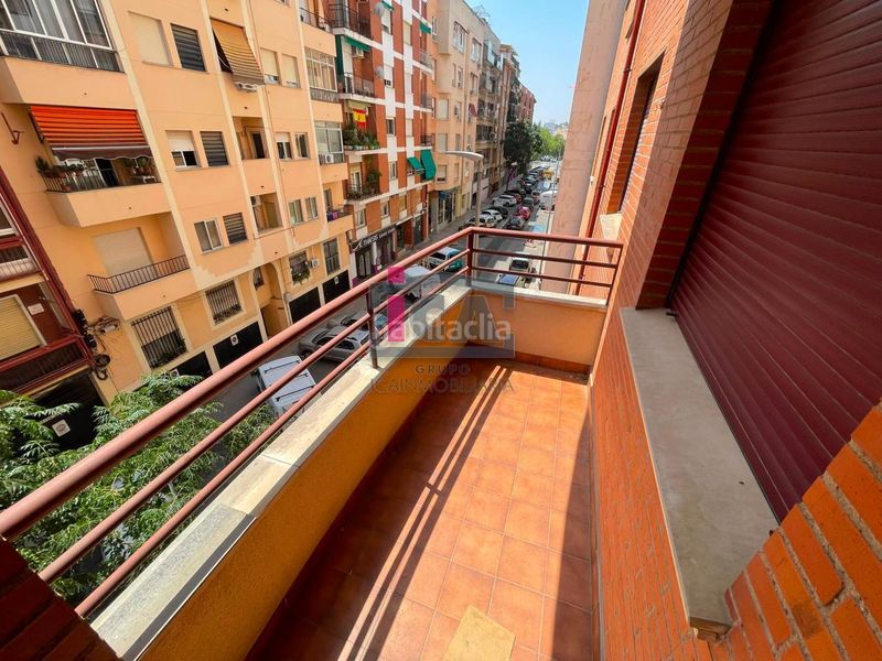 Foto f32def6c-4715-4c9a-9ac8-8cfc3bfa635f. Rent flat with heating parking in Centro Cáceres