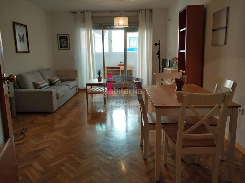 Foto 827f1789-476b-4aea-9e79-c292836b8bba. Location appartement avec chauffage parking dans Centro Cáceres