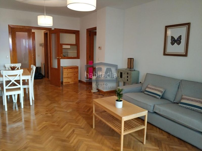 Foto d87fa798-a8c2-45e3-a6cd-050903b23350. Location appartement avec chauffage parking dans Centro Cáceres
