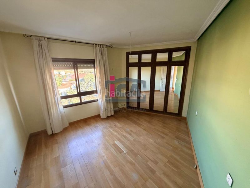 Foto 51bfe4d5-c778-4775-97fb-39c09a5b450a. Flat with heating in Centro Cáceres