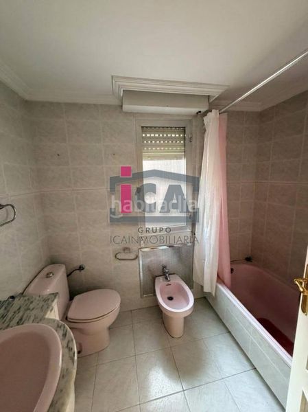 Foto ab6db3d9-cc5c-48f6-a980-16e49e489d62. Flat with heating in Centro Cáceres