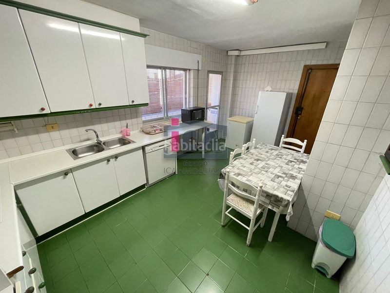 Foto 05e4eb62-b0a2-4f16-b9df-474945d29a45. Rent flat with heating in Centro Cáceres