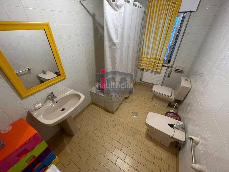 Foto b8a247d9-69cd-4c48-b9e2-14b07257bc73. Rent flat with heating in Centro Cáceres