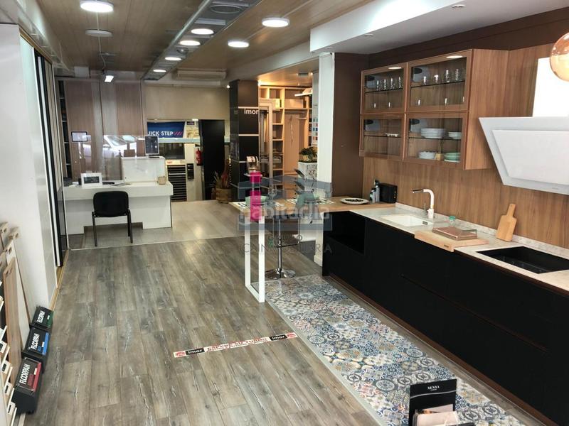 Foto 9fd13430-fe1c-40cc-a10f-0d1e34e7973c. Rent business premise in Centro Cáceres