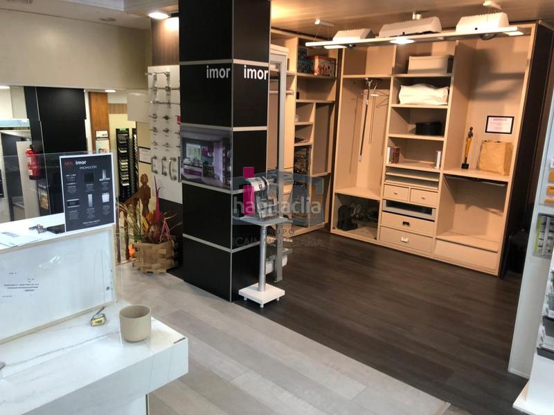 Foto 4e4d34af-a6e9-42f3-9674-62f0a6a36008. Alquiler local comercial en Centro Cáceres