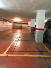 Aparcament cotxe  Carrer de palència. Parking para coche económico