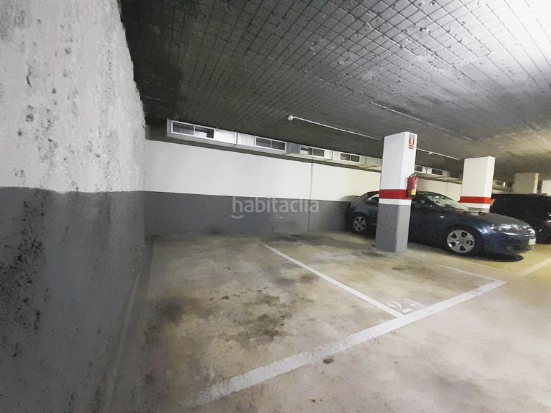 Foto 321b0b3b-b4c6-41db-81ef-8e8722b1d294. Parking voiture dans Navas Barcelona