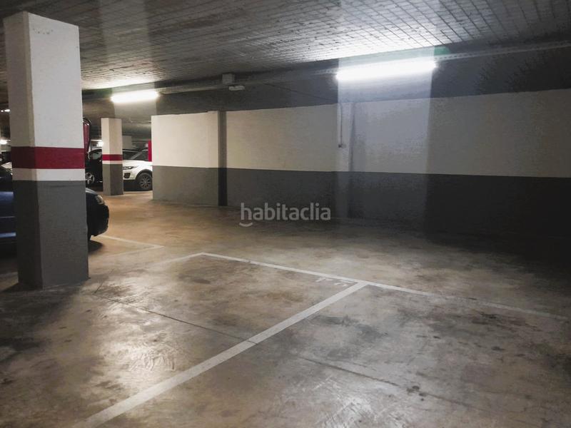 Foto c84e76cc-0f7a-4a00-8af1-64fa6cfcac06. Parking voiture dans Navas Barcelona