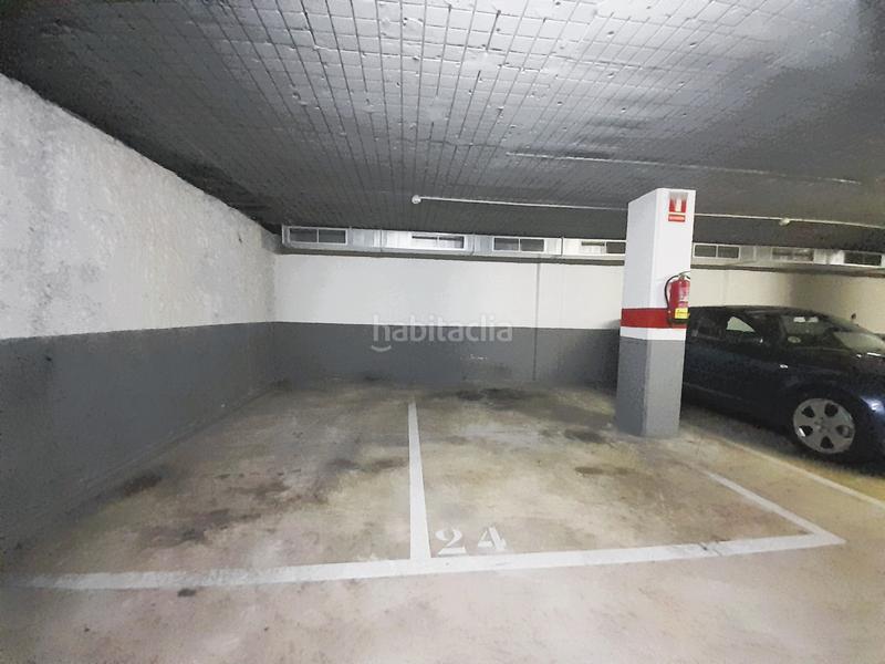 Foto d752b162-d9eb-4324-aa71-f1a6a9e598dd. Parking voiture dans Navas Barcelona