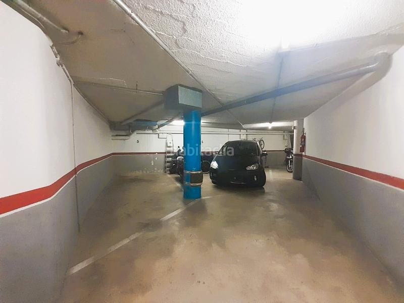 Foto c949b178-252f-409b-b238-525ee39c1a11. Car parking in Navas Barcelona