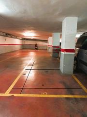 Affitto Posto auto in La Sagrera. Plaza para coche mediano o motos