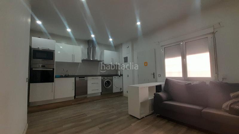 Foto 376b0ba3-83ac-4ba3-b166-89cfc17574fa. Alquiler piso acogedora planta baja semiamueblada en Barcelona