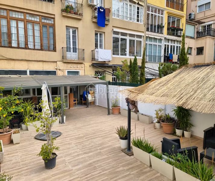 Foto d2b926c7-ca93-48a7-87c3-45e28ca223de. Local comercial amb calefacció a Dreta de l´Eixample Barcelona