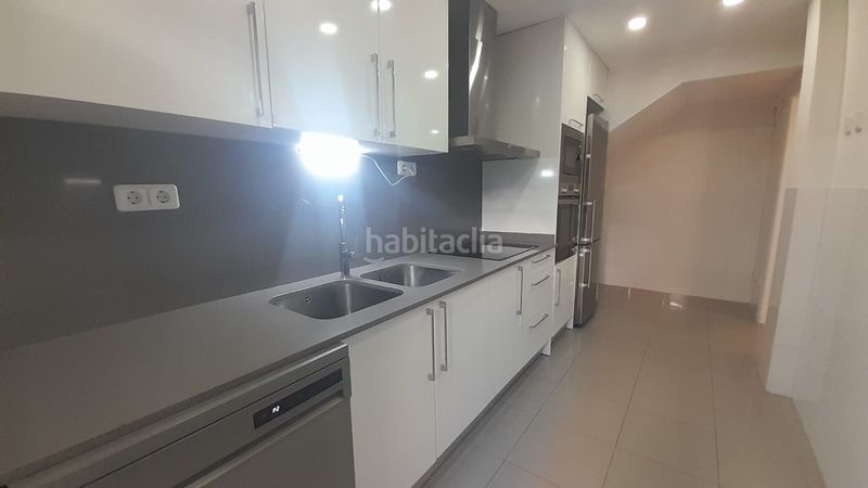 Foto bad3ad7f-7140-4e41-b26a-f26974913bae. Dúplex amb calefacció a Marianao Sant Boi de Llobregat