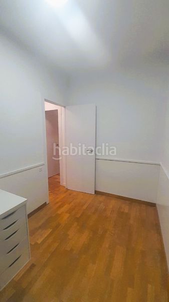 Foto 9006dd30-50e9-447b-bbe0-e273d8c9d9dc. Rent flat in Navas Barcelona