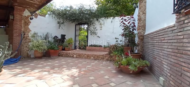 Foto d87bab5b-e032-4ccc-83fb-5174c16c1ba4. Masía en plaza principe de españa 1 increíble finca rústica en Coín