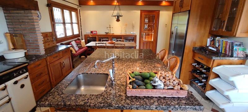 Foto f8b9f78c-2c3d-4a87-bb89-122893a1de25. Masía en plaza principe de españa 1 increíble finca rústica en Coín