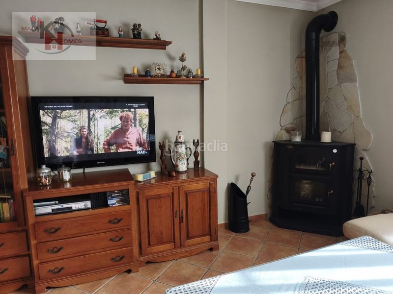 Foto c37cee89-15cb-4a35-94b5-cc06e00bf655. Casa amb aparcament a Álora