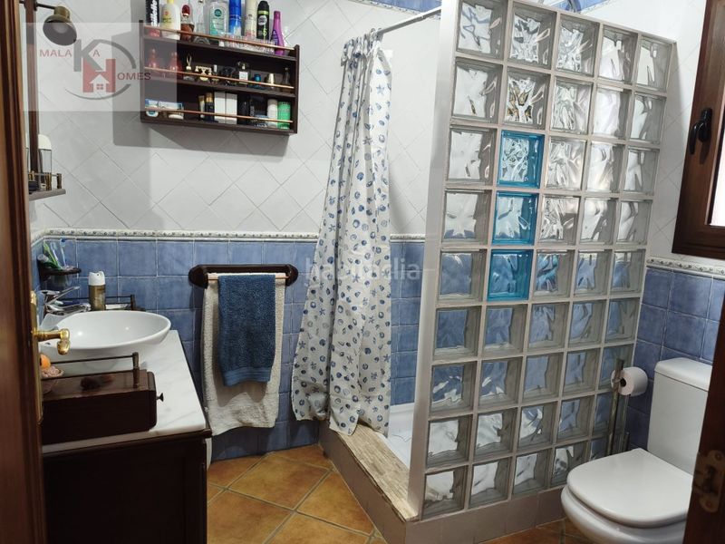 Foto f8d4eee9-d904-432b-8ebb-7506d69395d5. Casa amb aparcament a Álora