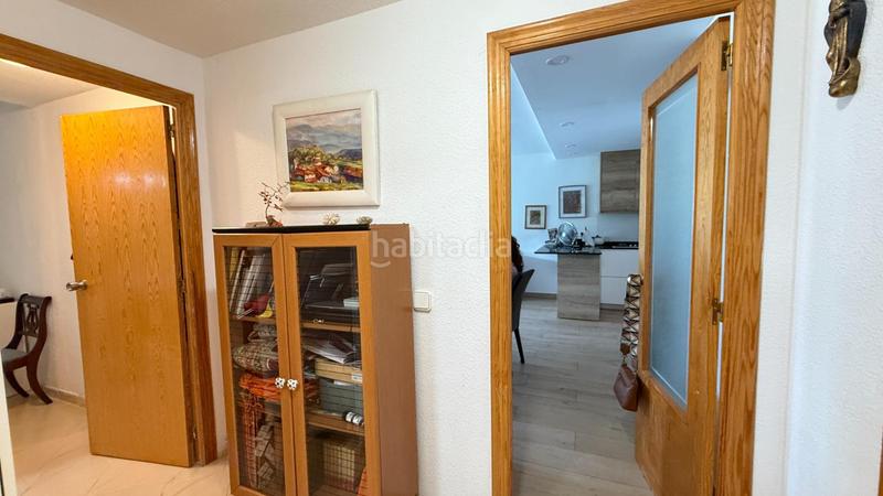 Foto 18a6a0bc-7bae-4bbe-9add-71f3ce9cae2c. Location appartement avec parking piscine dans Campello Playa Campello (el)