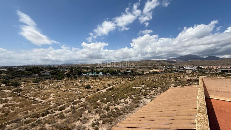 Foto 584ae1bd-e5b3-4b45-a562-97303b73c843. Location appartement avec parking piscine dans Campello Playa Campello (el)