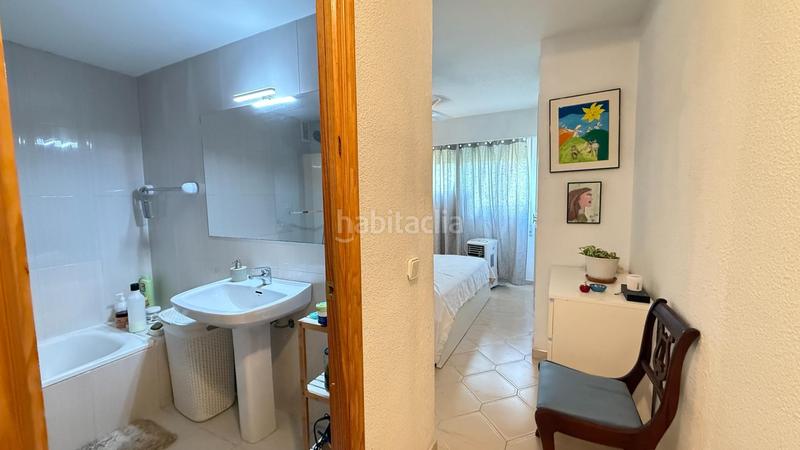 Foto a63d6523-8d2c-4640-82ad-ee6db565f8cb. Location appartement avec parking piscine dans Campello Playa Campello (el)