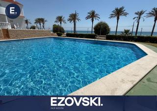 Semi detached house in Playa Muchavista