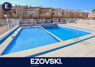 Miete Reihenhaus in Norte. Bungalow en alquiler en santa pola  urbanización privada con pis