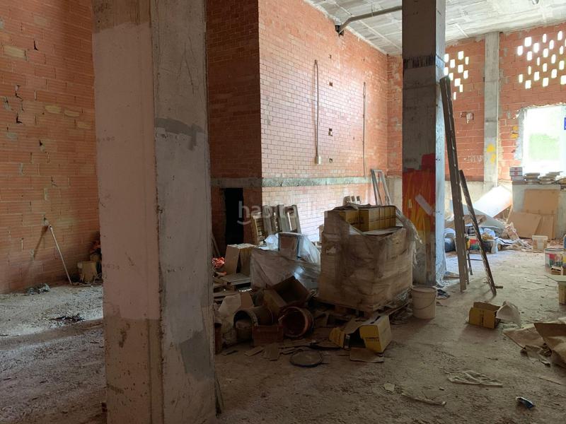 Foto f01a0b83-4e9f-4f46-8377-ea624e3cb37a. Location local commercial dans Babel Alicante