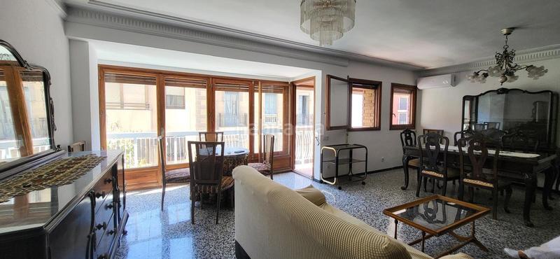 Foto 2b732972-c36a-44f4-a204-f35a5572e14c. Miete etagenwohnung in Mercado Alicante