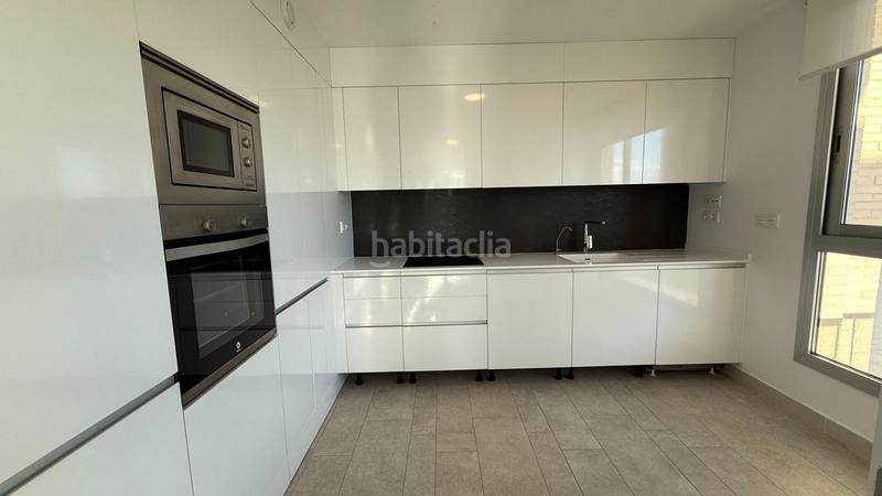 Foto 72e57991-6f63-48ac-a06a-009cf8e028bf. Affitto attico con riscaldamento parcheggio piscina in Alicante