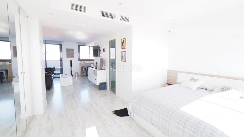 Foto d4a68d5c-2da9-4a4e-9edf-69096ac5a92b. Alquiler ático  en alquiler en san blas con piscina, garaje y gran terraza en Alicante