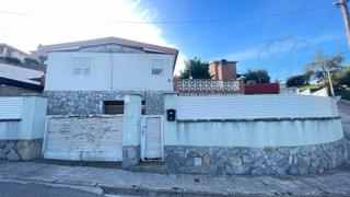 Affitto Casa  Carrer tord, 13. Torre amb garatge i jardi