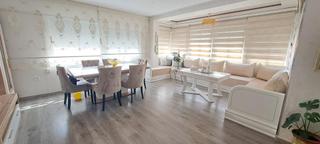 Ático en Mare de deu del carme 95. Atic amb estudi, 2 terrasses i totalment reformat